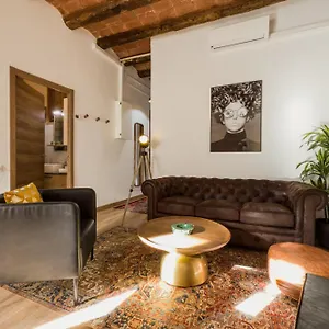 Magalhaes - Trad Flat In Poble Sec, Near Ramblas Barcelone